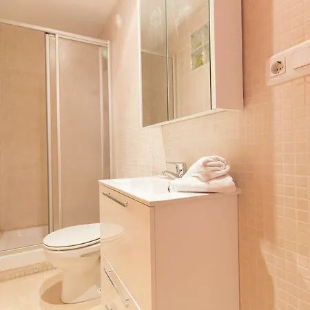 Cye Apartment *